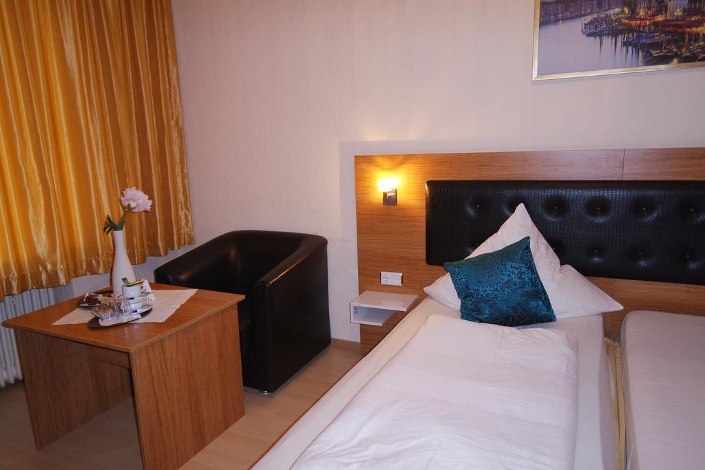 Hotel Drei Kronen Dortmund Ngoại thất bức ảnh