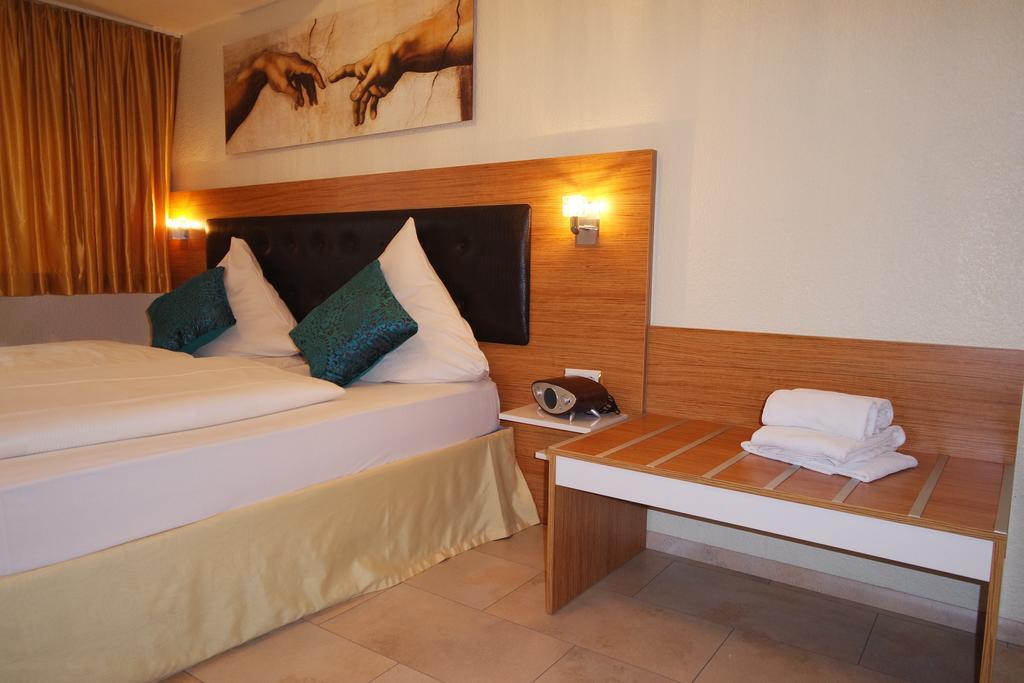 Hotel Drei Kronen Dortmund Ngoại thất bức ảnh