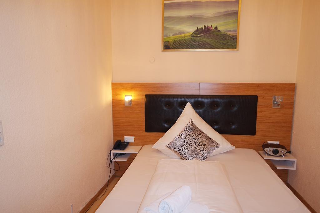Hotel Drei Kronen Dortmund Ngoại thất bức ảnh