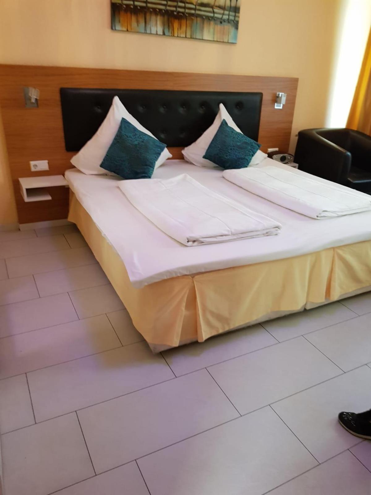 Hotel Drei Kronen Dortmund Ngoại thất bức ảnh
