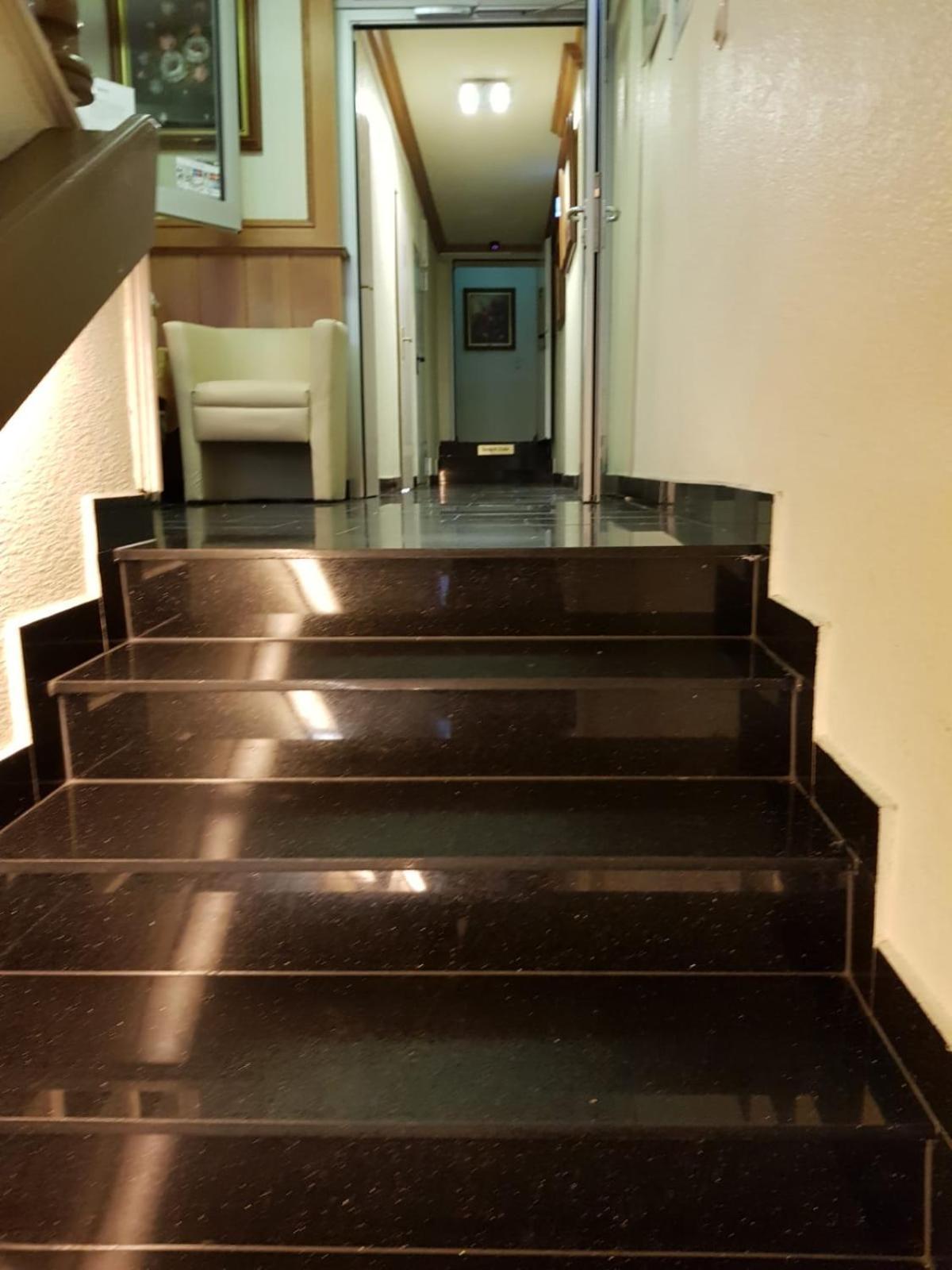 Hotel Drei Kronen Dortmund Ngoại thất bức ảnh